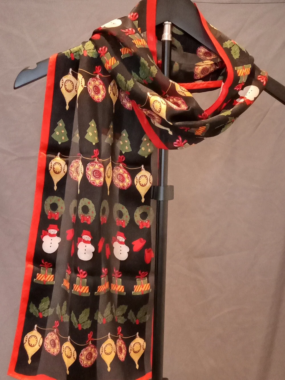 Holiday Ornament Pattern Black and Red Decorative Scarf